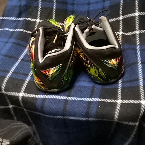 Nike LeBron 11 or best offer - Picture 3 of 6